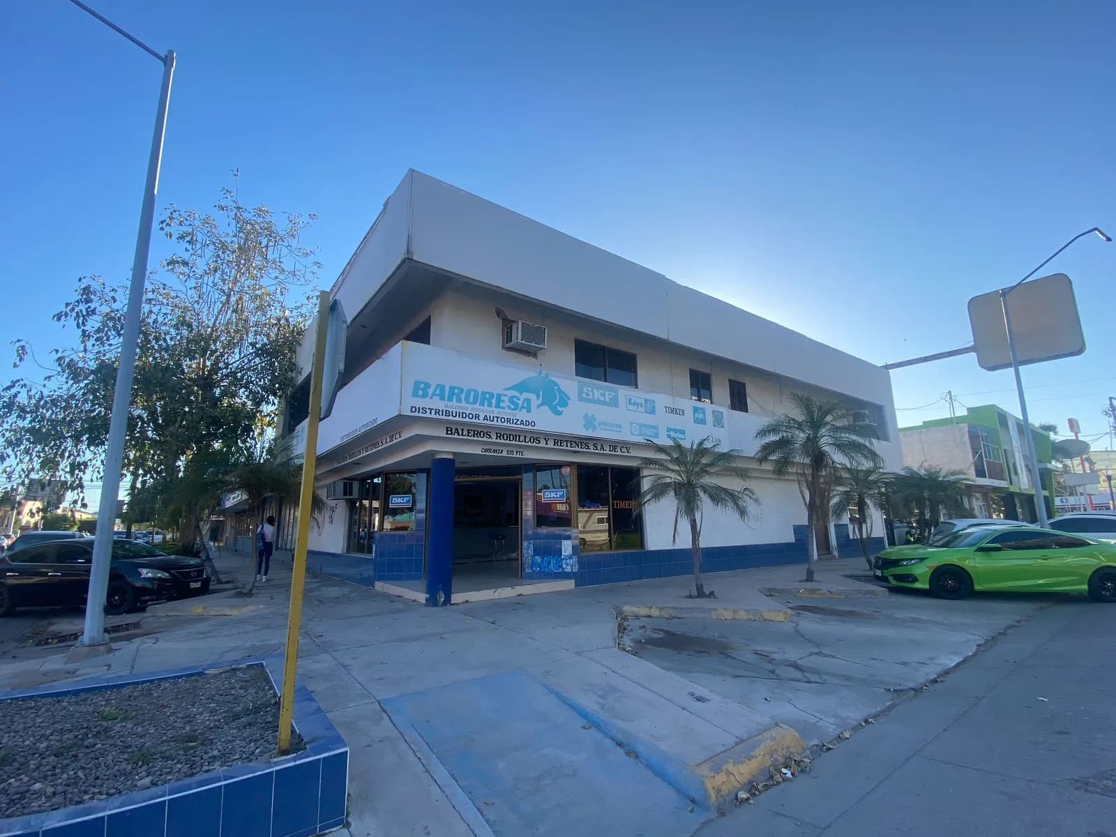 Amplio local para oficinas en Renta