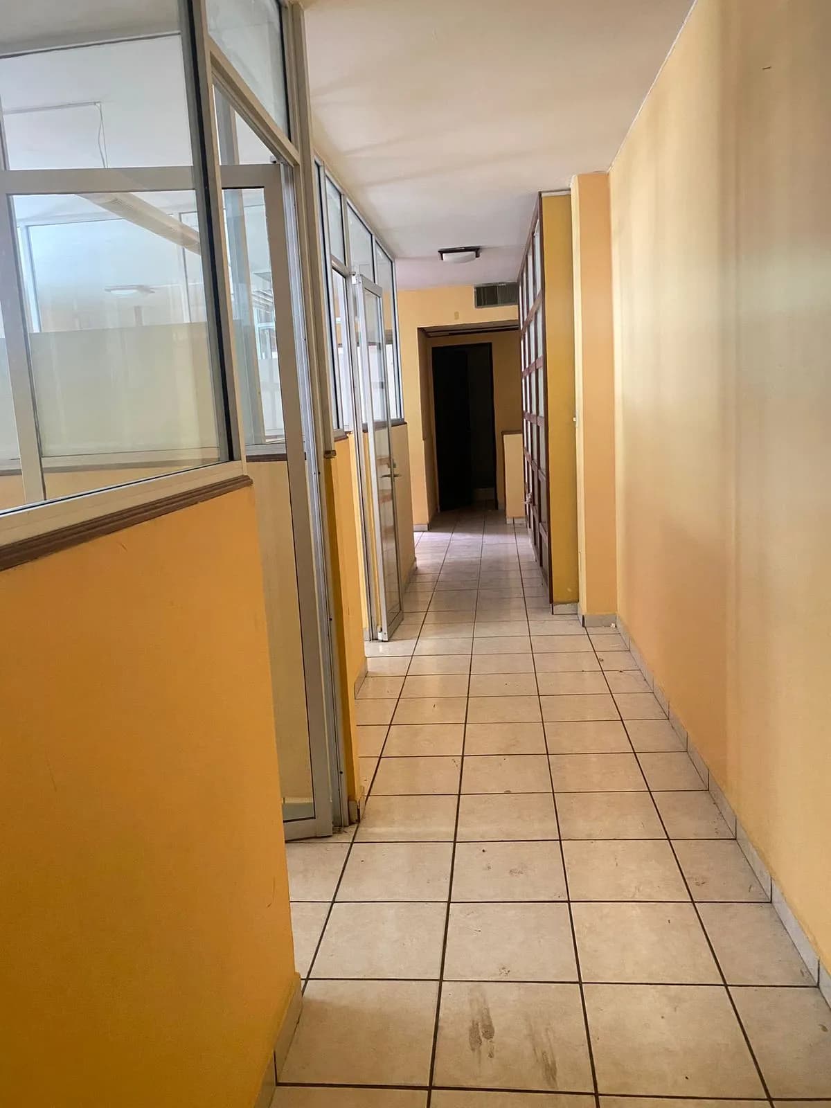 Oficinas disponibles sobre G. Leyva