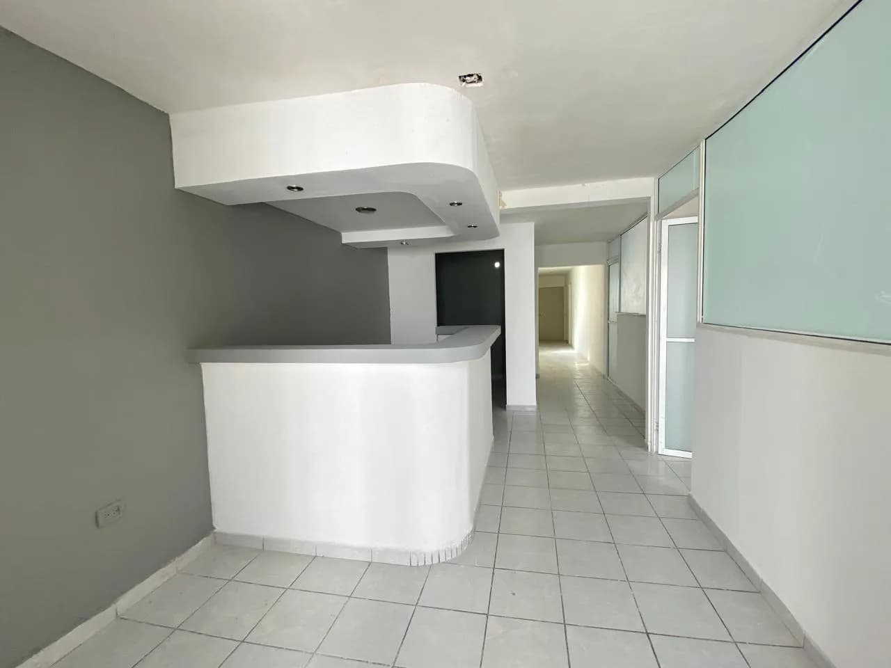 Excelente local bien ubicado