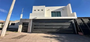 13_3061 | En Venta bonita y Amplia Casa, Fraccionamiento Nuevo Horizonte | Integralia Grupo Inmobiliario