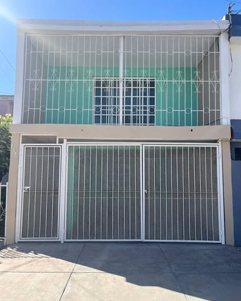 5_2777 | CASA EN VENTA FRACC CHAMIZAL | Integralia Grupo Inmobiliario