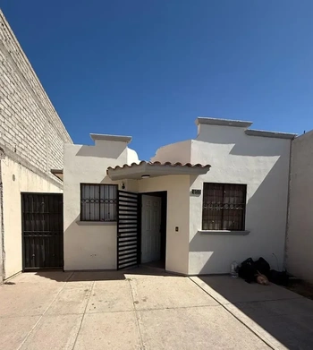 5_2812 | CASA EN RENTA AMUEBLADA FRACC VIÑEDOS | Integralia Grupo Inmobiliario