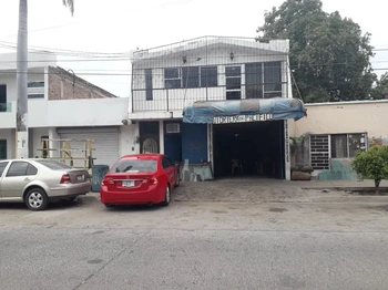 14_1983 | CASA CON LOCAL COMERCIAL | Integralia Grupo Inmobiliario